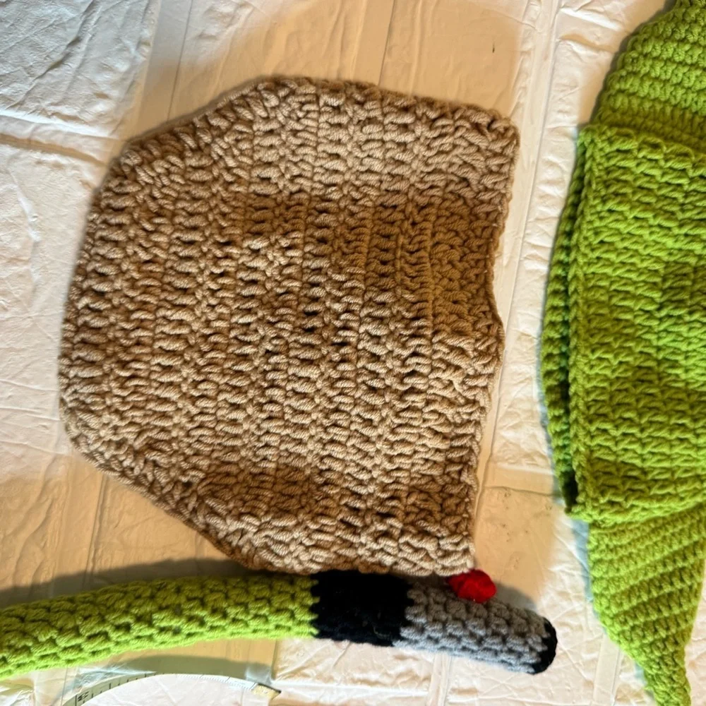 Newborn Green and Tan Crochet Baby Yoda Costume Set